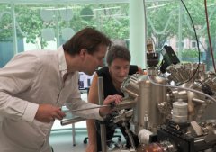 全球 3D 原子級硅量子語音芯片架構(gòu)問世